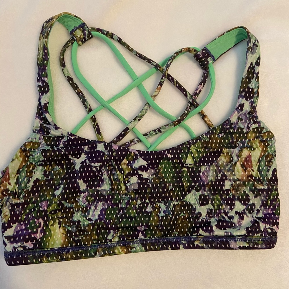 Lululemon Size 4 Sports Bra